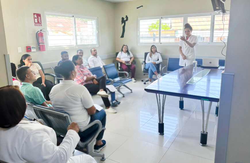 Hospital Municipal Pablo Morrobel Jiménez realiza taller de motivación y trabajo en equipo