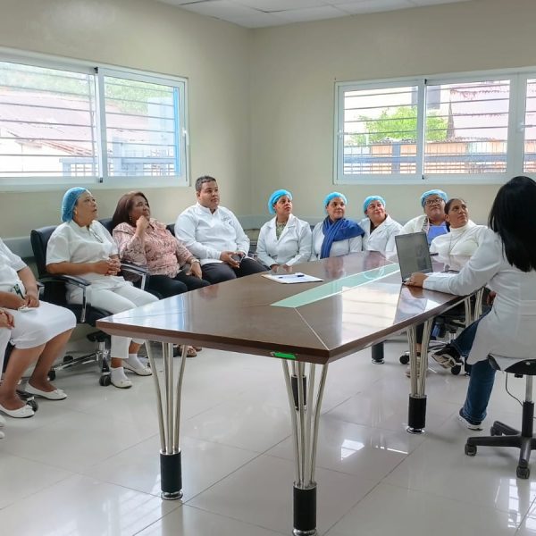 Capacitaci&oacute;n en bioseguridad fortalece la calidad en la atenci&oacute;n en el Hospital Municipal Pablo Morrobel Jim&eacute;nez