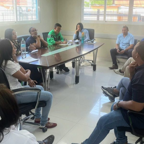 Hospital Municipal Pablo Morrobel Jim&eacute;nez fortalece la coordinaci&oacute;n interna con reuni&oacute;n de encargados departamentales