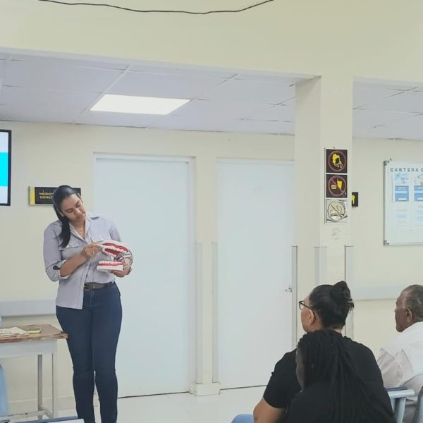Charla educativa fortalece la importancia del cepillado y cuidado dental