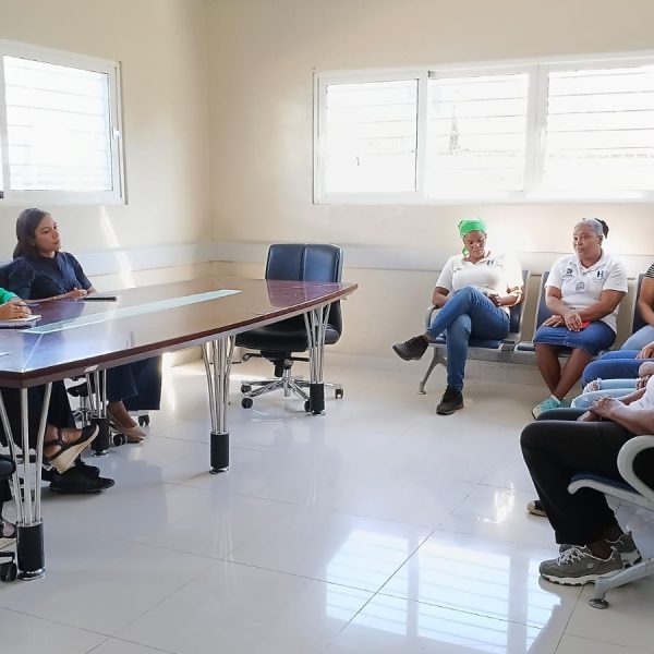 Encuentro con el equipo de conserjer&iacute;a fortalece el compromiso institucional con la calidad del servicio